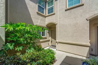 Photo #4: 222052993 Listing
