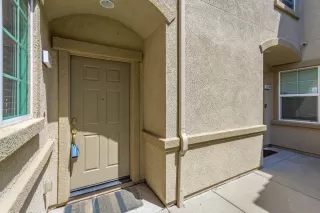 Photo #5: 222052993 Listing