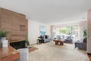 Photo #4: 222053384 Listing