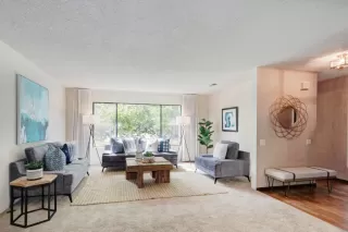 Photo #5: 222053384 Listing