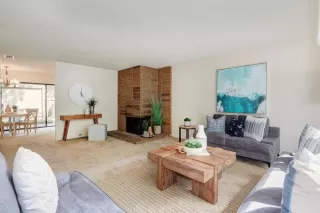 Photo #6: 222053384 Listing