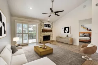 Photo #1: 222053408 Listing