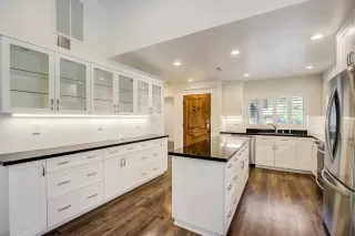 Photo #3: 222053408 Listing