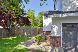 Photo #1: 222053411 Listing