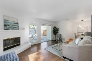 Photo #4: 222053411 Listing