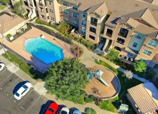 Photo #1: 222053451 Listing