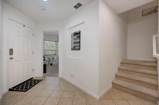 Photo #2: 222053670 Listing