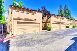 Photo #2: 222053867 Listing 