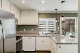 Photo #2: 222054686 Listing