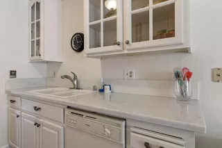 Photo #6: 222054696 Listing 
