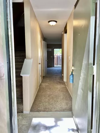 Photo #4: 222054887 Listing