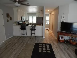 Photo #4: 222055053 Listing