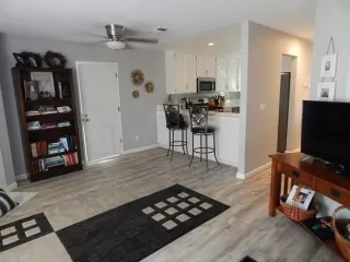 Photo #5: 222055053 Listing