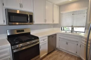 Photo #6: 222055053 Listing