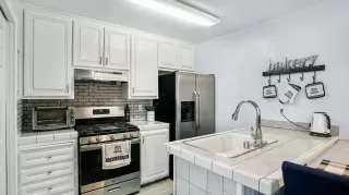 Photo #6: 222055629 Listing