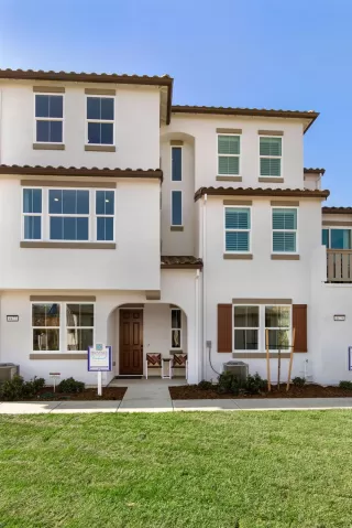 Photo #1: 222055695 Listing 