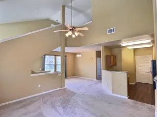 Photo #6: 222055711 Listing