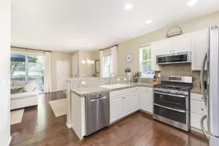 Photo #4: 222055748 Listing