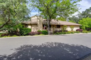 Photo #4: 222055917 Listing 