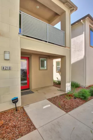 Photo #3: 222056189 Listing 