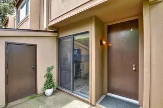 Photo #3: 222056404 Listing 