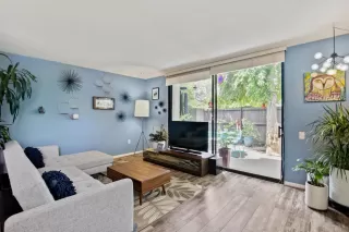Photo #5: 222056404 Listing 
