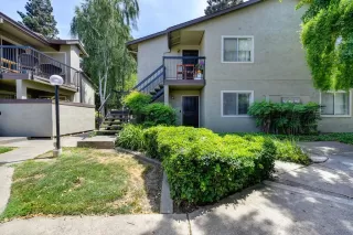 Photo #4: 222056951 Listing