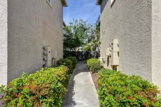 Photo #2: 222057036 Listing