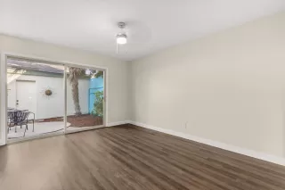 Photo #5: 222057344 Listing