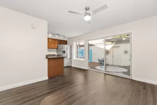 Photo #6: 222057344 Listing