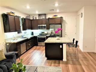 Photo #1: 222057536 Listing