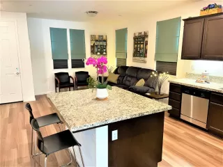 Photo #2: 222057536 Listing