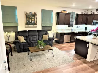 Photo #3: 222057536 Listing