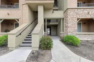 Photo #2: 222057546 Listing