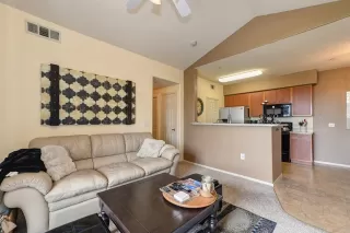 Photo #5: 222057546 Listing