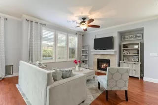 Photo #4: 222057582 Listing