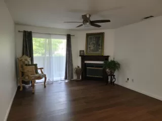 Photo #5: 222057655 Listing