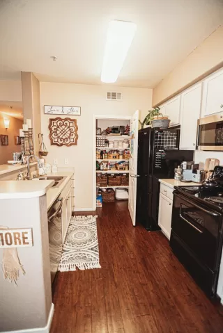 Photo #2: 222057738 Listing