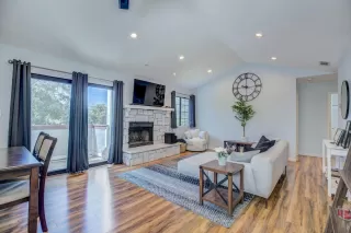 Photo #5: 222057762 Listing 