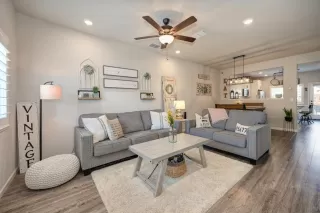 Photo #1: 222058828 Listing 