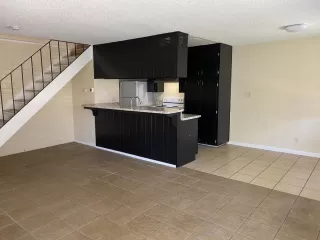 Photo #2: 222059431 Listing