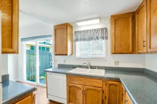 Photo #5: 222060181 Listing 