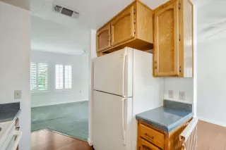 Photo #6: 222060181 Listing 