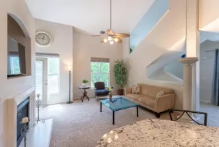 Photo #6: 222060391 Listing