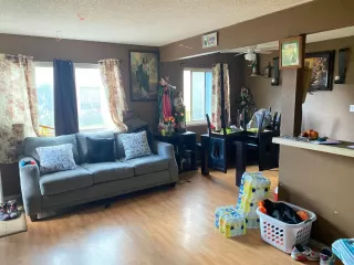 Photo #2: 222061022 Listing