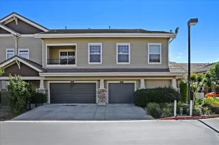 Photo #3: 222061084 Listing
