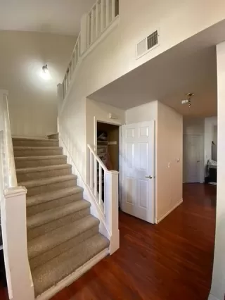 Photo #3: 222061463 Listing 