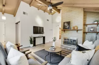 Photo #3: 222061967 Listing