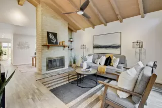 Photo #4: 222061967 Listing