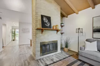 Photo #5: 222061967 Listing